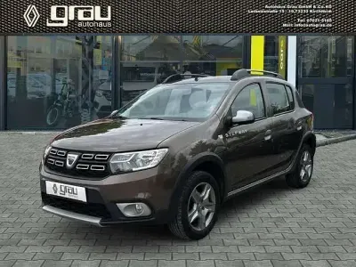Gebraucht Dacia Sandero Stepway 75 PS (55 kW) 2019 Quarzitbraun Kleinwagen