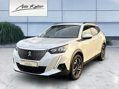 Second-hand Peugeot e-2008 Allure 100 kW (136 CP) 2021 Alb SUV