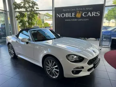 Gebraucht Fiat 124 Spider Lusso 140 PS (102 kW) 2018 Arctic white (metallic) Cabrio
