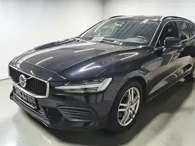 Gebraucht Volvo V60 Core 197 PS (144 kW) 2023 Schwarz Kombi