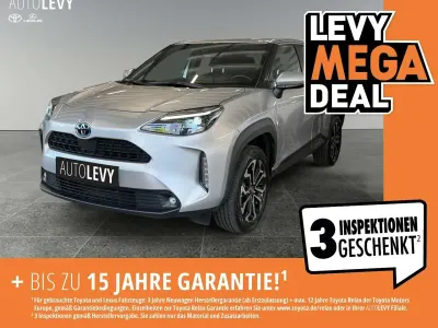 Gebraucht Toyota Yaris Cross 116 PS (85 kW) 2022 Silber SUV