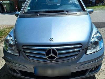 Mercedes B200