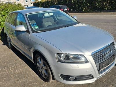 Używany Audi A3 Attraction 125 KM (91 kW) 2010 Srebrny Hatchback