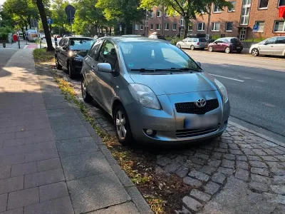 Gebraucht Toyota Yaris 87 PS (63 kW) 2007 Grau Kleinwagen