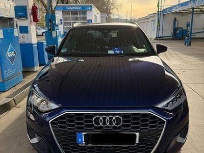 Gebraucht Audi A3 Advanced 116 PS (85 kW) 2023 Blau Limousine