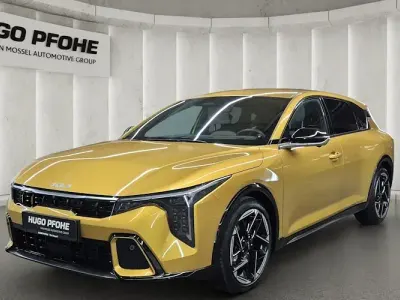 Neu Kia K4 GT-Line 180 PS (132 kW) 2026 Gelb Kombi