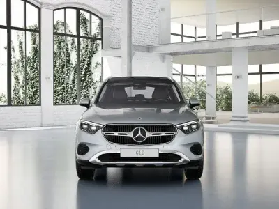 Gebraucht Mercedes GLC300e Avantgarde 333 PS (244 kW) 2024 Silber SUV