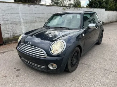 Używany Mini Cooper 120 KM (88 kW) 2005 Czarny Hatchback