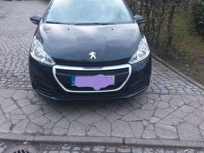 gebraucht Peugeot 208 1.2 Winter Edition PureTech 82 Winter Ed...