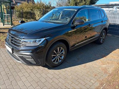 Gebraucht VW Tiguan Allspace Life 150 PS (110 kW) 2023 Schwarz SUV