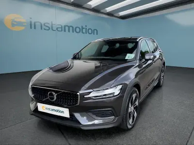 Gebraucht Volvo V60 CC 197 PS (144 kW) 2023 Grau Kombi