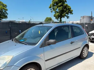 Używany Ford Fiesta 2005 Niebieski Hatchback