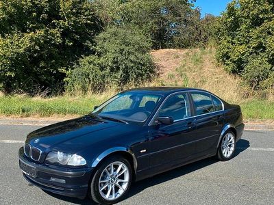 BMW 323