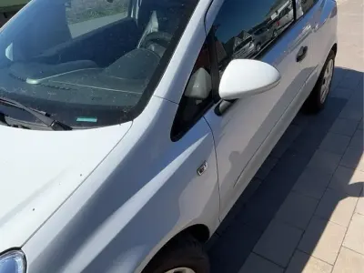 Gebraucht Opel Corsa 60 PS (44 kW) 2007 Weiß Kleinwagen