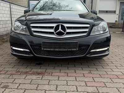 Gebraucht Mercedes C180 Avantgarde 156 PS (114 kW) 2013 Schwarz Kombi