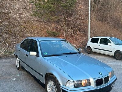 gebraucht BMW 318 E36 i Limousine mit TÜV! Wenig KM!