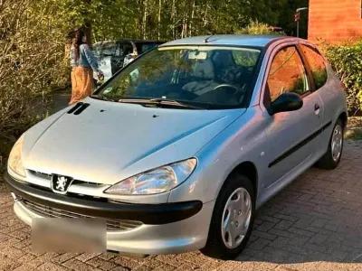 Occasion Peugeot 206 60 PK (44 kW) 2002 Zilver Coupé