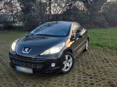 Gebraucht Peugeot 207 CC 111 PS (81 kW) 2012 Schwarz Cabrio
