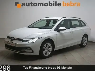 Gebraucht VW Golf VIII 150 PS (110 kW) 2021 Pure white Kombi