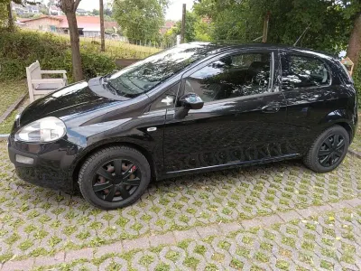 Gebraucht Fiat Punto Evo 69 PS (50 kW) 2011 Schwarz Kleinwagen