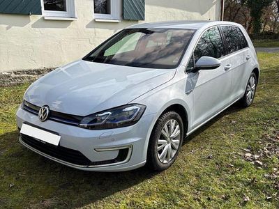 Gebraucht VW e-Golf 150 kW (204 PS) 2018 Weiß Kleinwagen