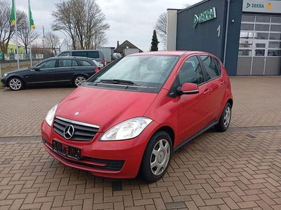 Gebraucht Mercedes A160 Avantgarde 95 PS (69 kW) 2011 Rot Van / Kleinbus