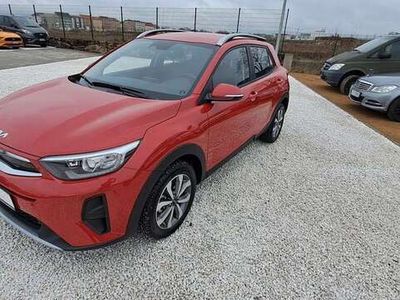 Gebraucht Kia Stonic Vision 84 PS (61 kW) 2024 (beg) signal red m SUV