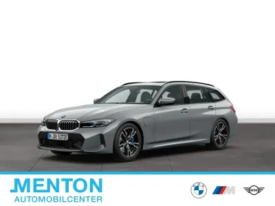 Gebraucht BMW 330e Sport Line 292 PS (214 kW) 2025 Grau Kombi