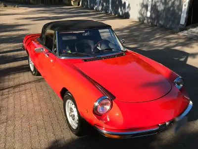 Gebraucht Alfa Romeo Spider Veloce 126 PS (92 kW) 1982 Rot Cabrio