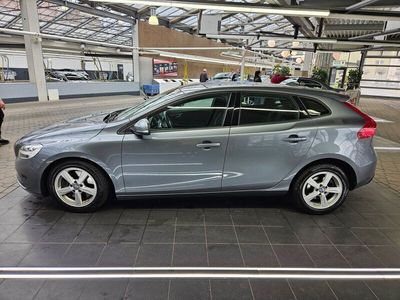 gebraucht Volvo V40 T2 Geartronic Momentum