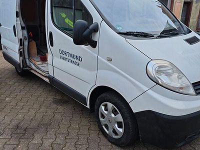 Gebraucht Renault Trafic 90 PS (66 kW) 2013 Weiß Van / Kleinbus