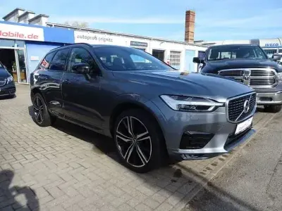 Gebraucht Volvo XC60 R-Design 190 PS (139 kW) 2020 Grau SUV