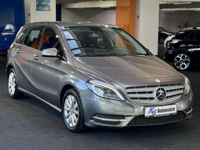 Gebraucht Mercedes B200 156 PS (114 kW) 2012 Grau Van / Kleinbus