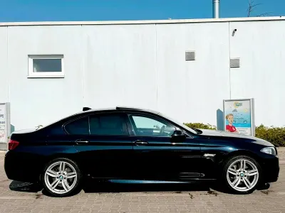 Gebraucht BMW 530 Comfort Edition 258 PS (189 kW) 2016 Blau Limousine