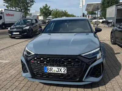 Gebraucht Audi RS3 Sport 400 PS (294 kW) 2023 Grau Limousine