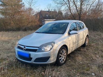 Gebraucht Opel Astra 105 PS (77 kW) 2005 Silber Limousine