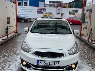 Gebraucht Mitsubishi Space Star Plus 71 PS (52 kW) 2015 Weiß Limousine