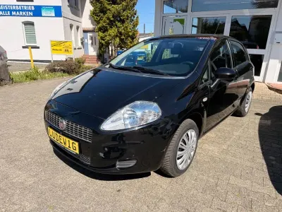 Brugt Fiat Grande Punto Dynamic 77 HK (56 kW) 2009 Sort Hatchback