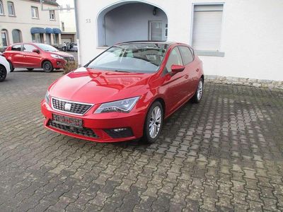 Gebraucht Seat Leon Style 131 PS (96 kW) 2019 Rot Limousine