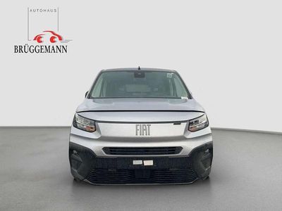 Neu Fiat Doblò 102 PS (75 kW) 2026 Maestro grau Van / Kleinbus