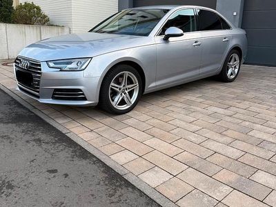 Second-hand Audi A4 150 CP (110 kW) 2017 Argintiu Berlinǎ