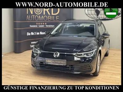 Second-hand VW Golf VIII Life 131 CP (96 kW) 2023 Negru Break