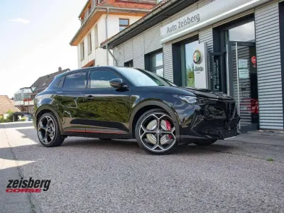 Neu Alfa Romeo Junior Veloce 206 kW (281 PS) 2026 Nero tortona SUV