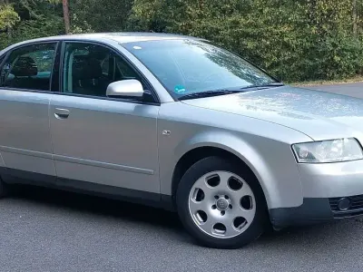 Gebraucht Audi A4 102 PS (75 kW) 2002 Silber Limousine