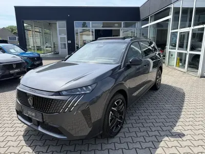 Neu Peugeot 5008 GTi 136 PS (100 kW) 2025 Grau SUV