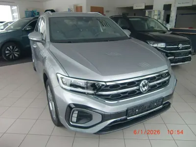 Neu VW T-Roc IQ Drive 150 PS (110 kW) 2026 Pyritsilber metallic SUV
