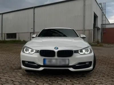 Gebraucht BMW 320 Sport Line 184 PS (135 kW) 2015 Weiß Kombi