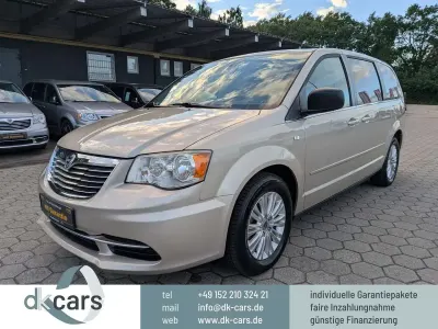 Gebraucht Lancia Voyager 177 PS (130 kW) 2014 Gold Van / Kleinbus