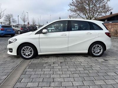 Usata Mercedes B200 Urban 136 CV (100 kW) 2016 Bianco Monovolume