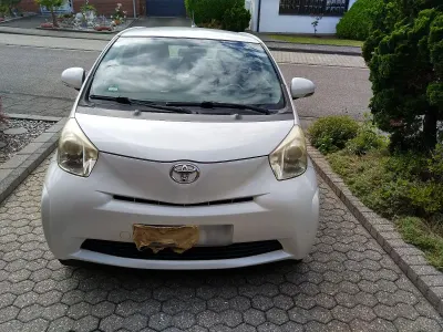 Gebraucht Toyota iQ 68 PS (50 kW) 2009 Weiß Kleinwagen